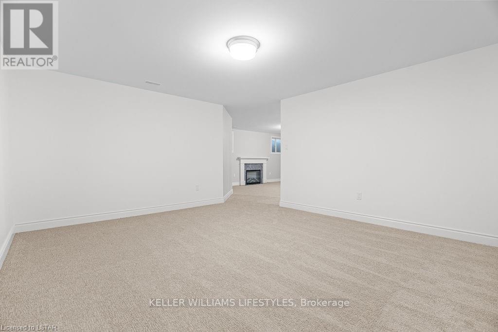 112 Leneve Street, Lambton Shores (Forest), Ontario  N0N 1J0 - Photo 32 - X9295322