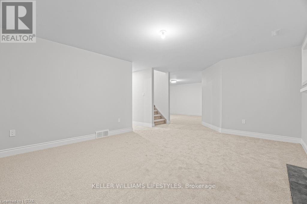 112 Leneve Street, Lambton Shores (Forest), Ontario  N0N 1J0 - Photo 33 - X9295322
