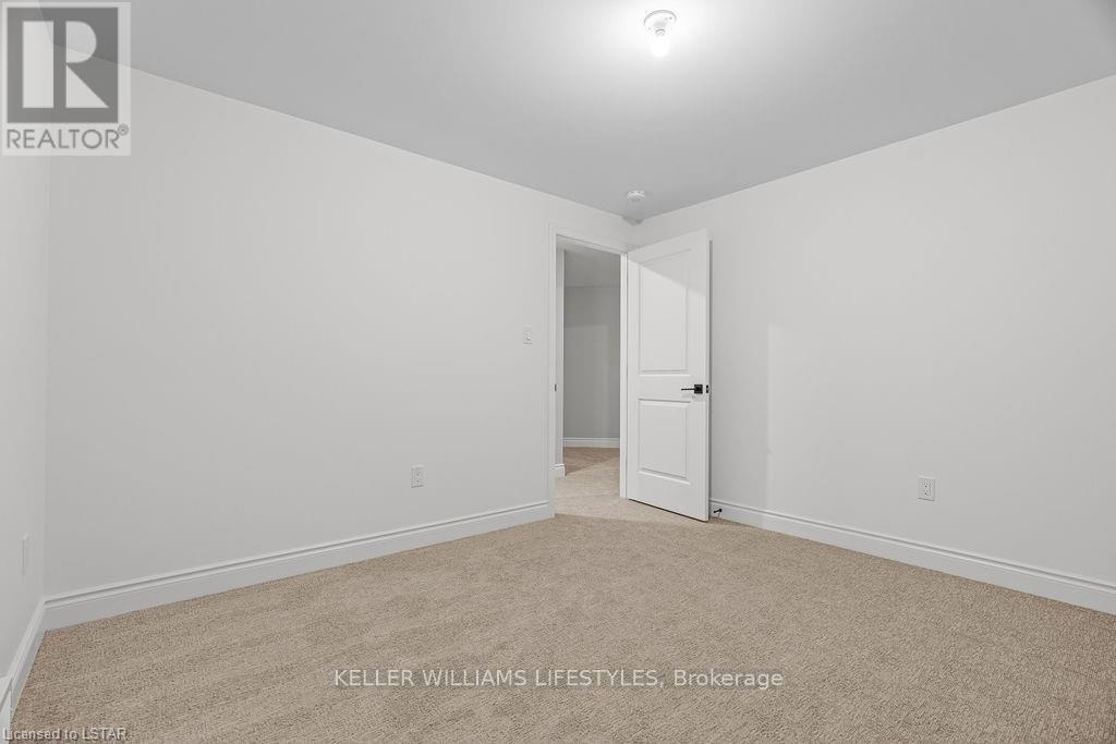 112 Leneve Street, Lambton Shores (Forest), Ontario  N0N 1J0 - Photo 34 - X9295322