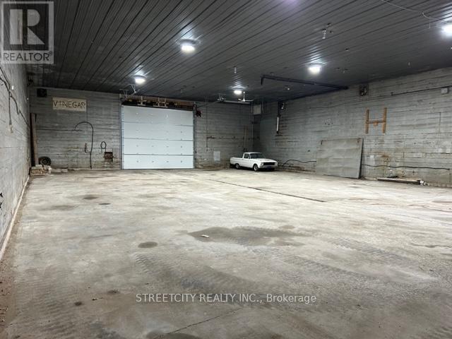 140 Elizabeth Street, Lambton Shores (Thedford), Ontario  N0M 2N0 - Photo 23 - X9348765
