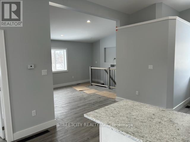 140 Elizabeth Street, Lambton Shores (Thedford), Ontario  N0M 2N0 - Photo 3 - X9348765