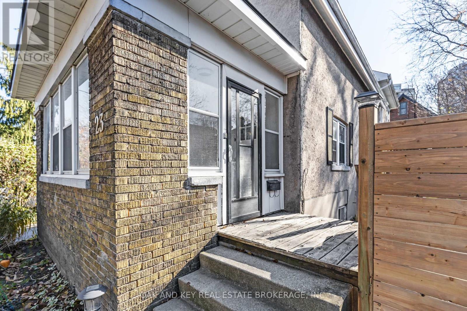 23 Carfrae Street, London, Ontario  N6C 1G1 - Photo 3 - X9353046