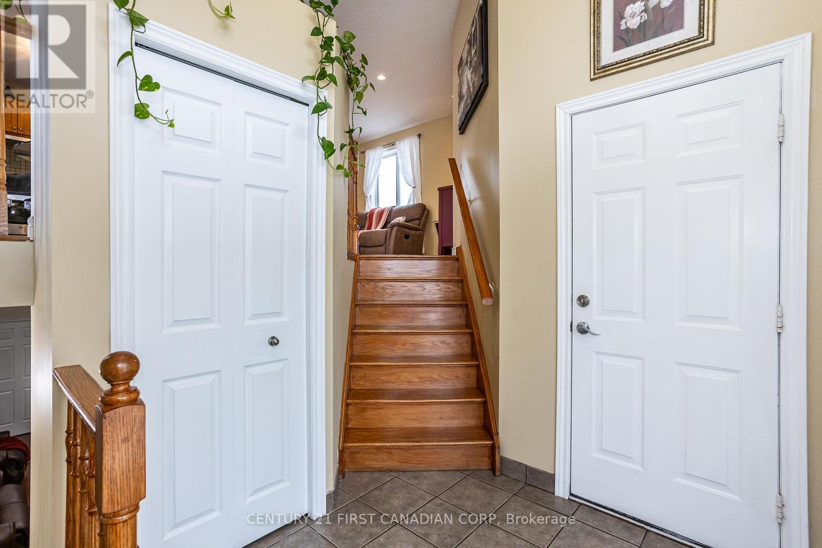 1860 Marconi Boulevard, London, Ontario  N5V 4Y3 - Photo 4 - X9353128