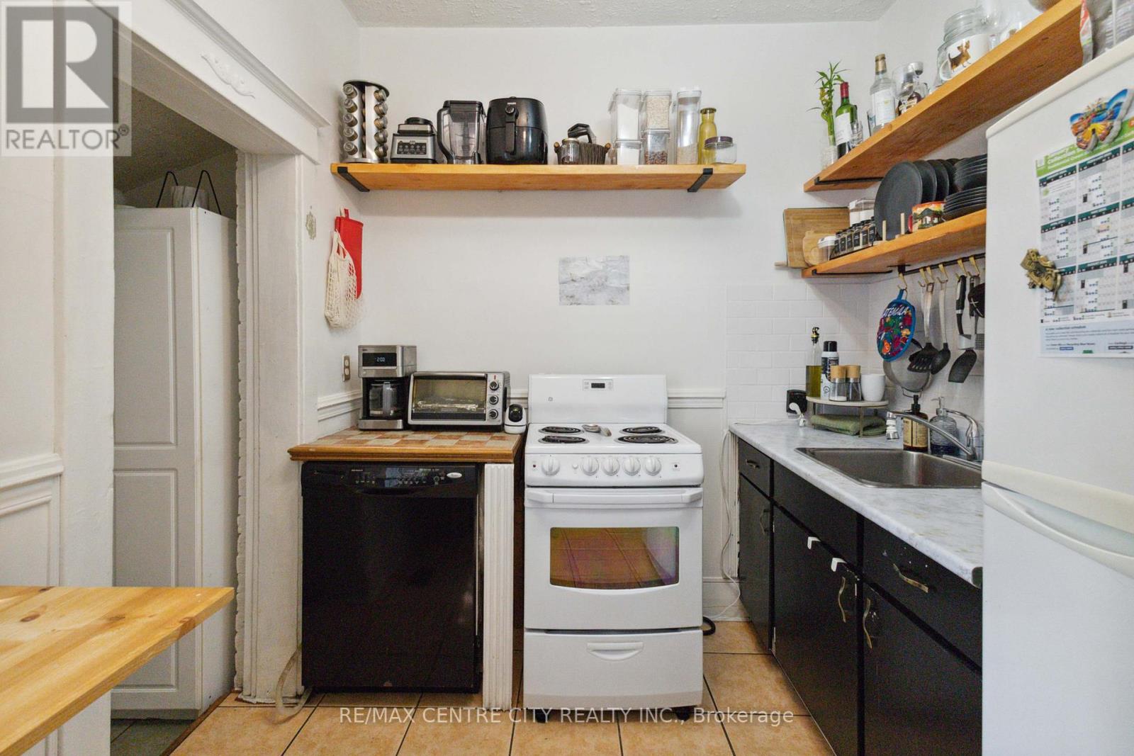 7 Carfrae Crescent, London, Ontario  N6C 4A8 - Photo 8 - X9353195