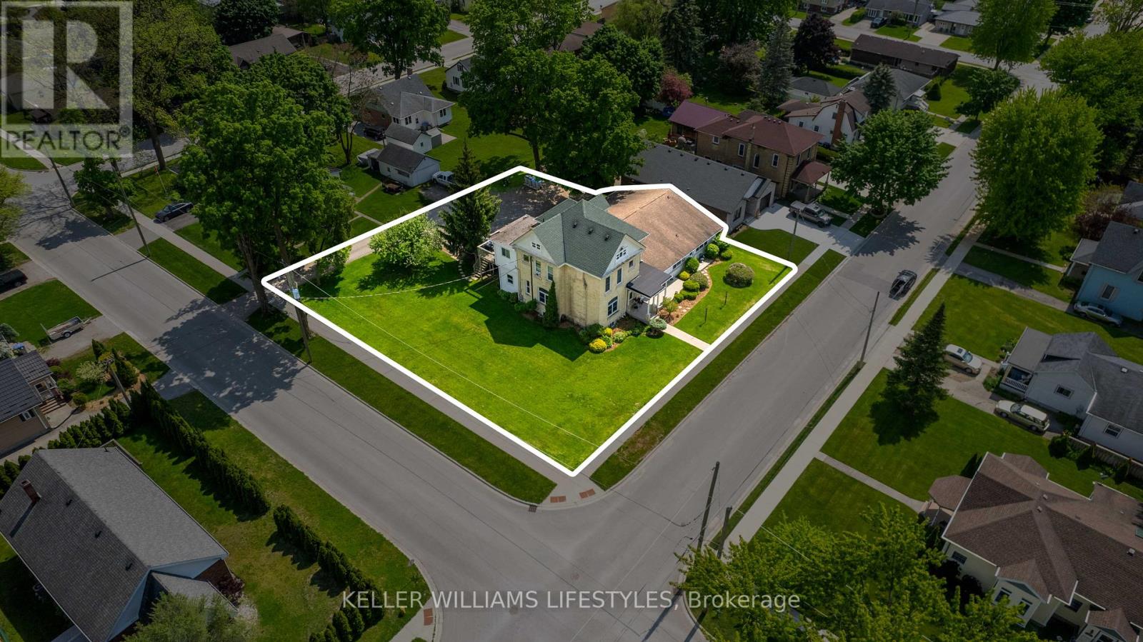 64 High Street W, Strathroy-Caradoc (Sw), Ontario  N7G 1G8 - Photo 3 - X9354825