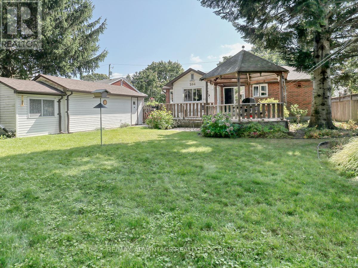 204 Tremont Road, London, Ontario  N5V 1C4 - Photo 2 - X9363056