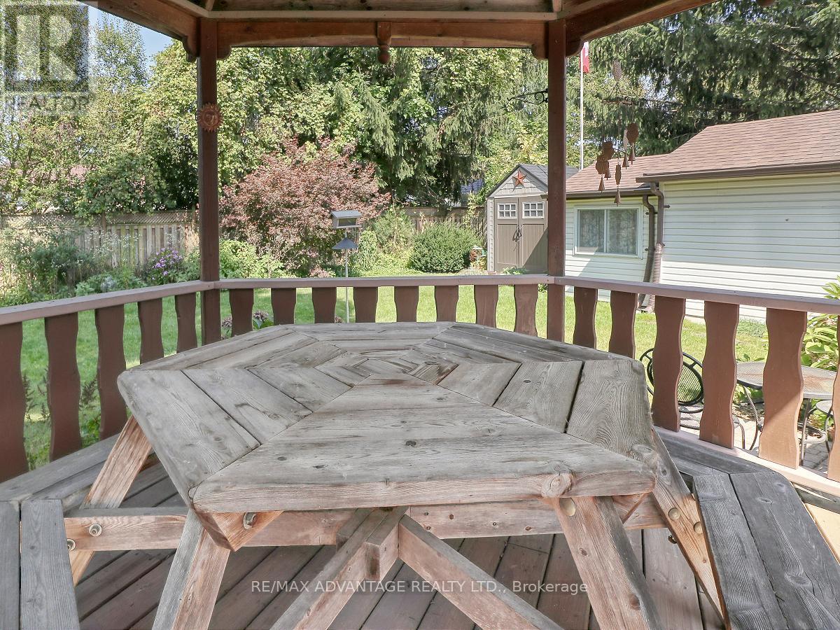 204 Tremont Road, London, Ontario  N5V 1C4 - Photo 3 - X9363056