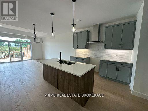 50 - 12 Coastal Crescent, Lambton Shores (Grand Bend), Ontario  N0M 1T0 - Photo 12 - X9372214