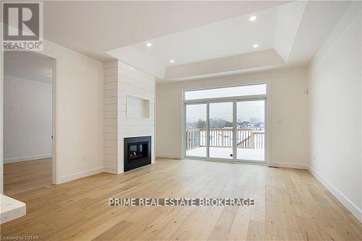 50 - 12 Coastal Crescent, Lambton Shores (Grand Bend), Ontario  N0M 1T0 - Photo 6 - X9372214