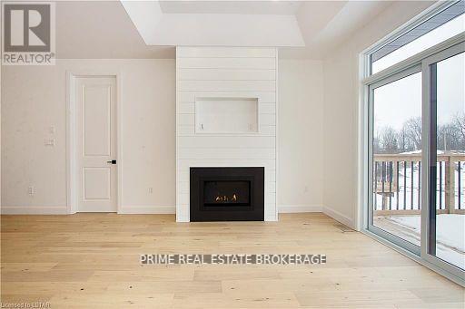 50 - 12 Coastal Crescent, Lambton Shores (Grand Bend), Ontario  N0M 1T0 - Photo 9 - X9372214