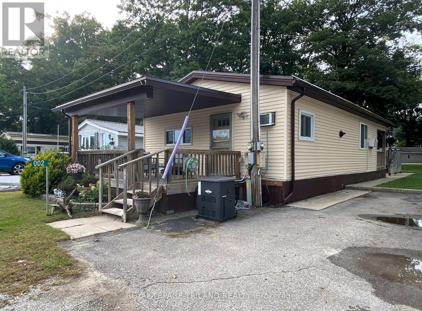 2 - 9951 Northville Crescent, Lambton Shores, Ontario  N0M 2N0 - Photo 3 - X9372957