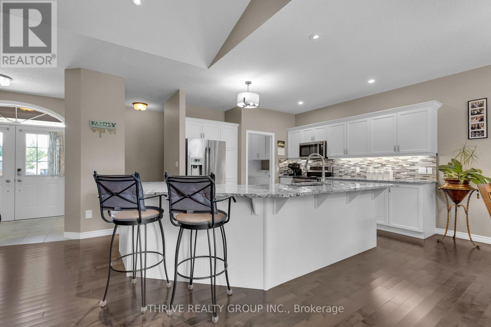 50 Fairview Drive, Lambton Shores (Arkona), Ontario  N0M 1B0 - Photo 11 - X9373148