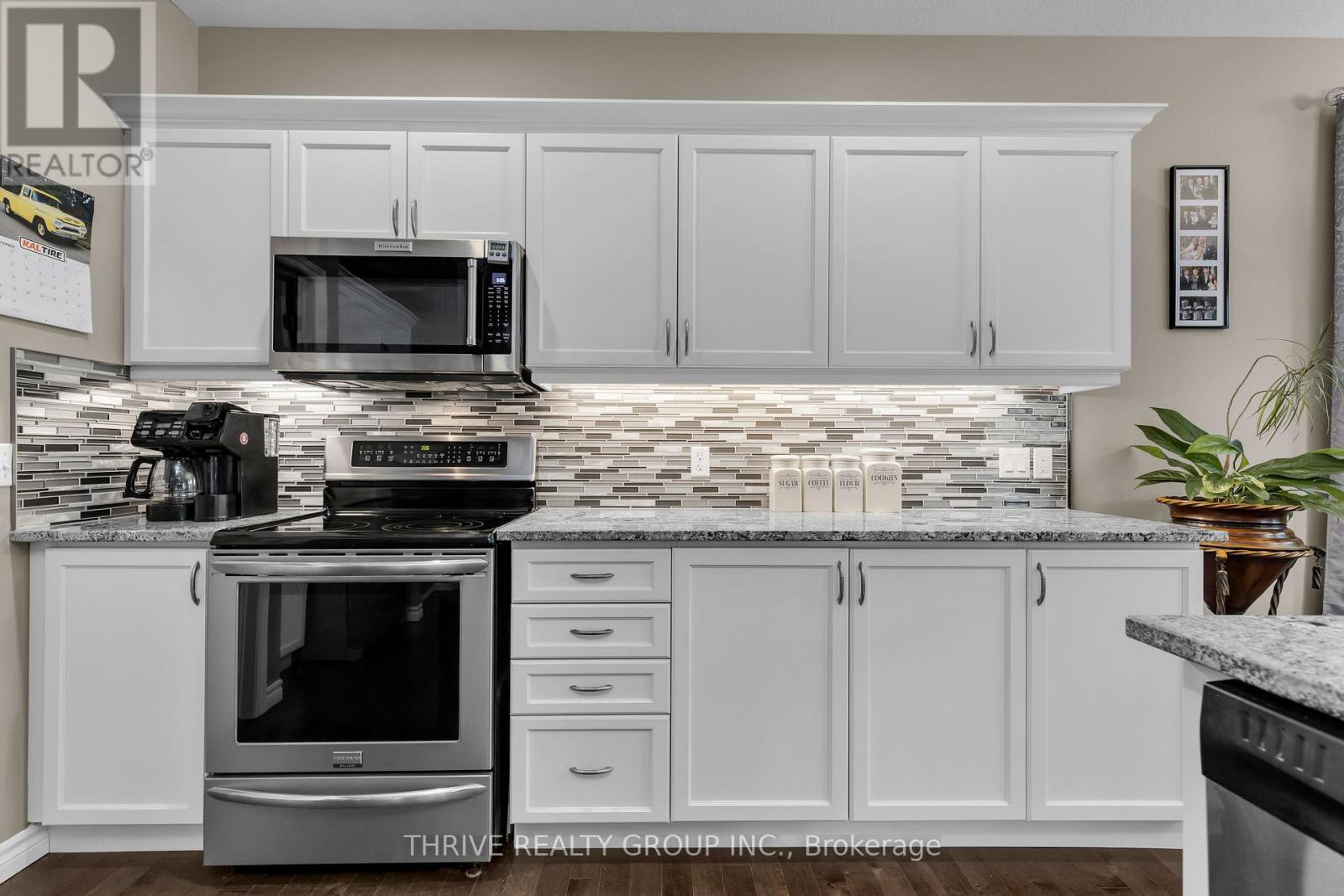 50 Fairview Drive, Lambton Shores (Arkona), Ontario  N0M 1B0 - Photo 13 - X9373148
