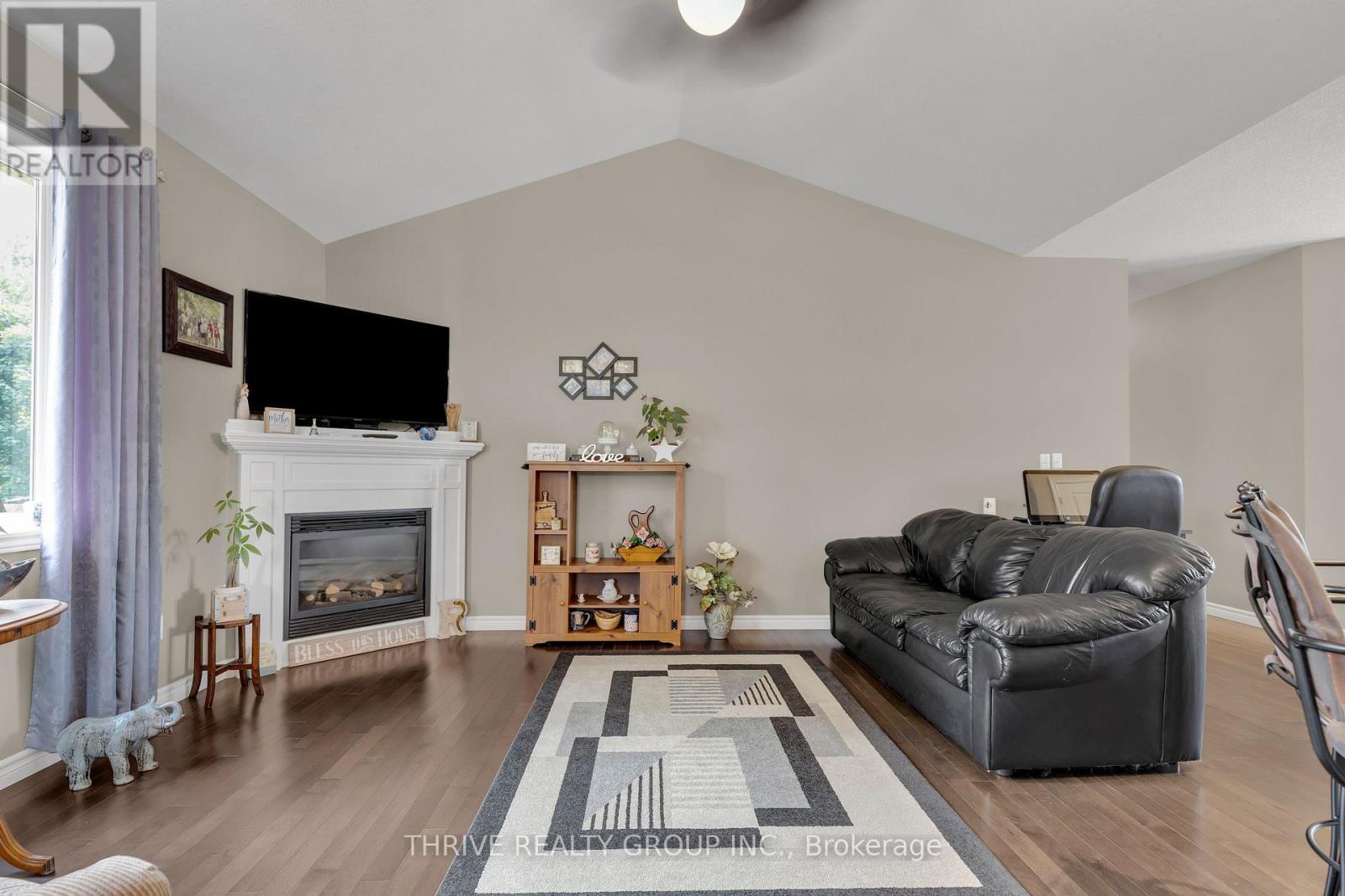50 Fairview Drive, Lambton Shores (Arkona), Ontario  N0M 1B0 - Photo 8 - X9373148