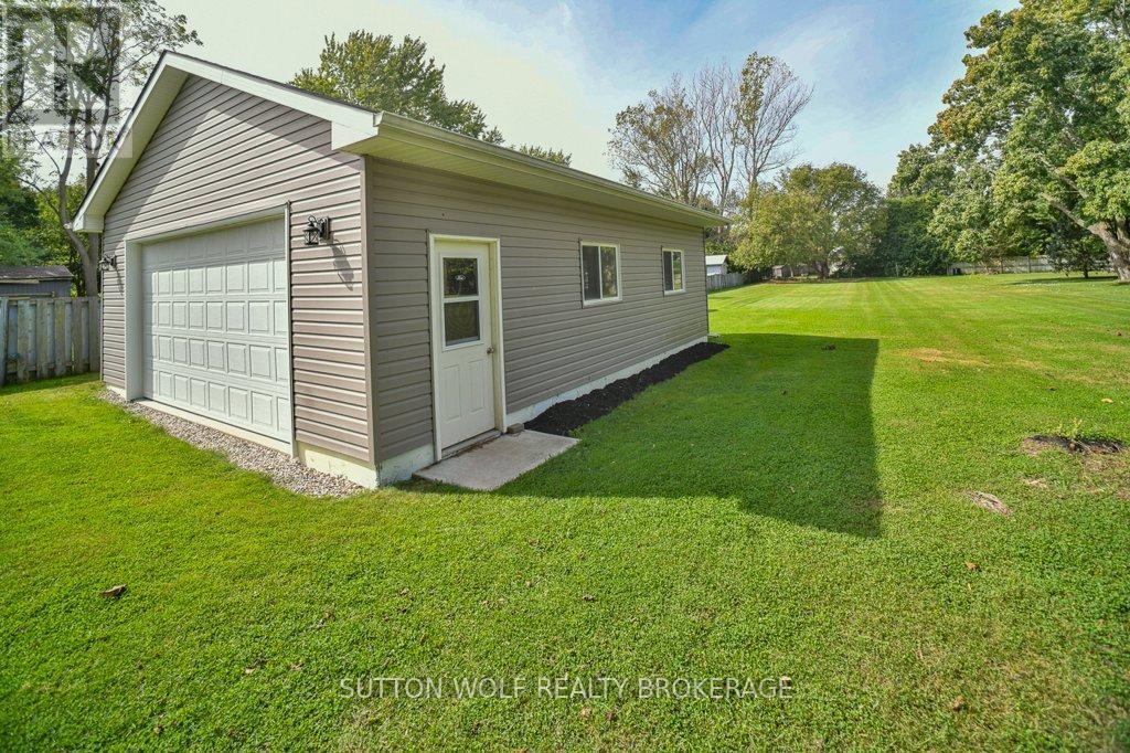 566 Dewan Street, Strathroy-Caradoc (Ne), Ontario  N7G 3C7 - Photo 28 - X9375323