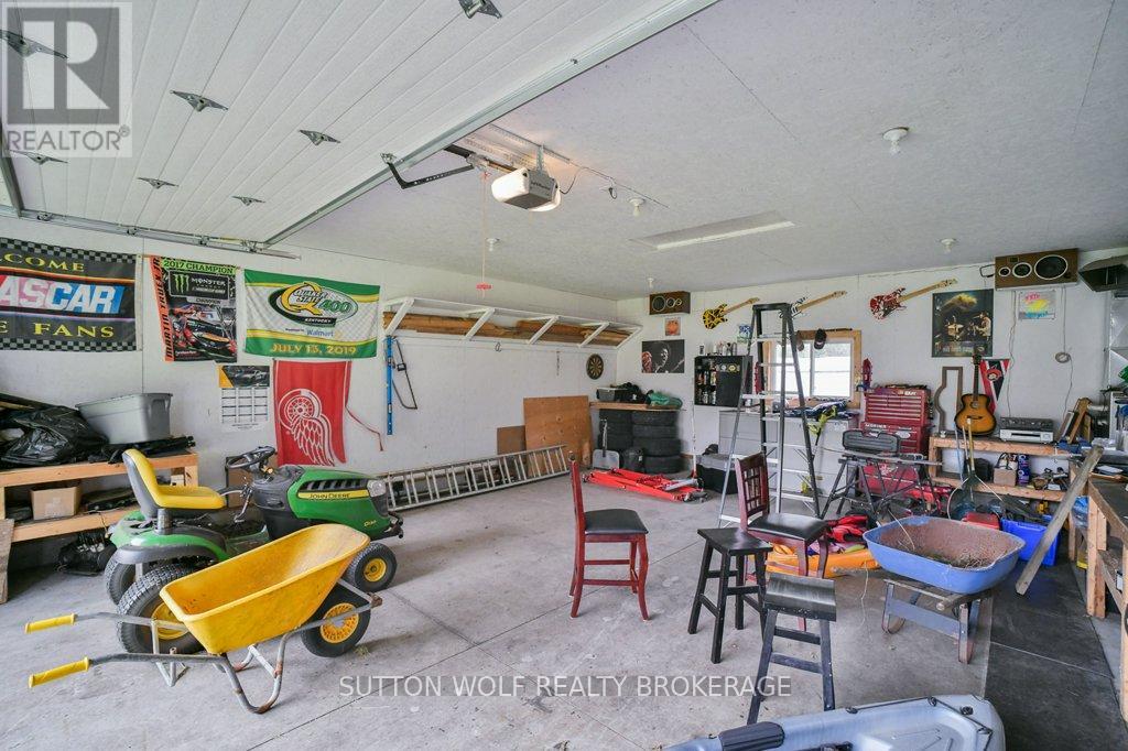 566 Dewan Street, Strathroy-Caradoc (Ne), Ontario  N7G 3C7 - Photo 29 - X9375323