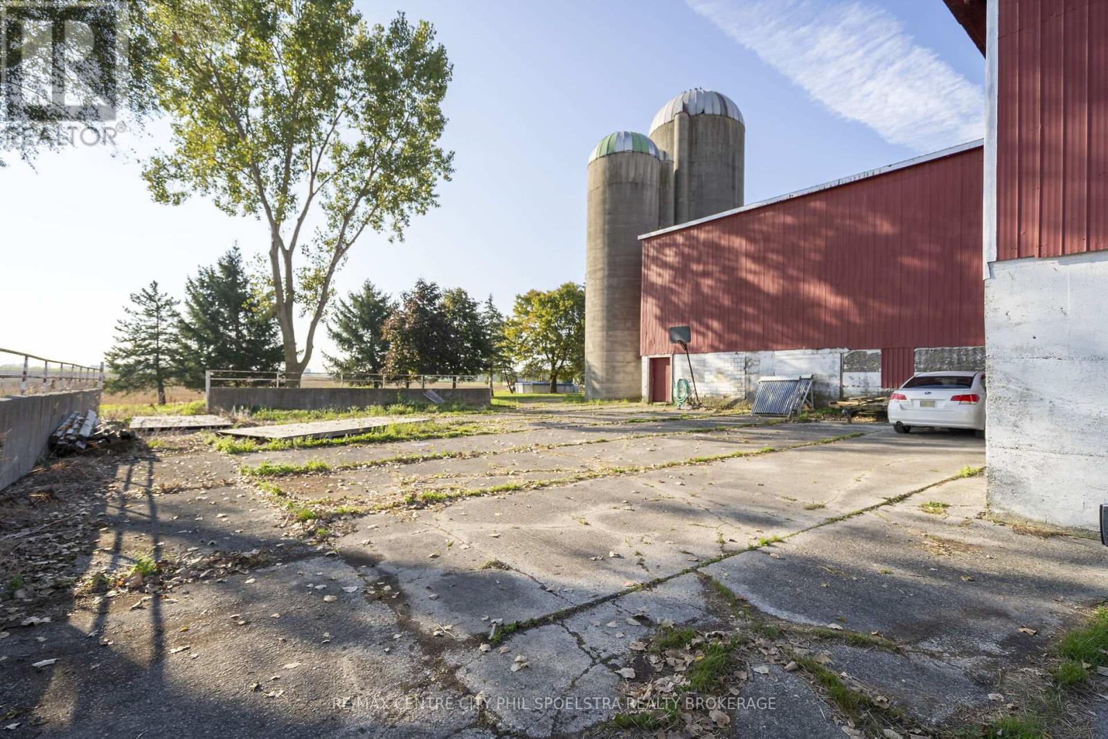 24734 Poplar Hill Road, Middlesex Centre (Ilderton), Ontario  N0M 2A0 - Photo 15 - X9376047