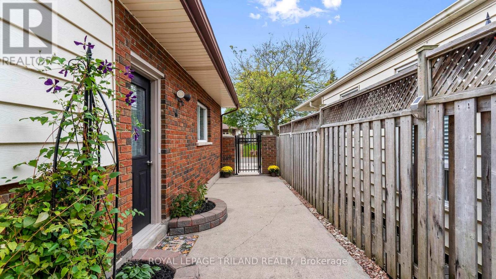 48 Locust Crescent, London, Ontario  N6E 2K2 - Photo 3 - X9376088