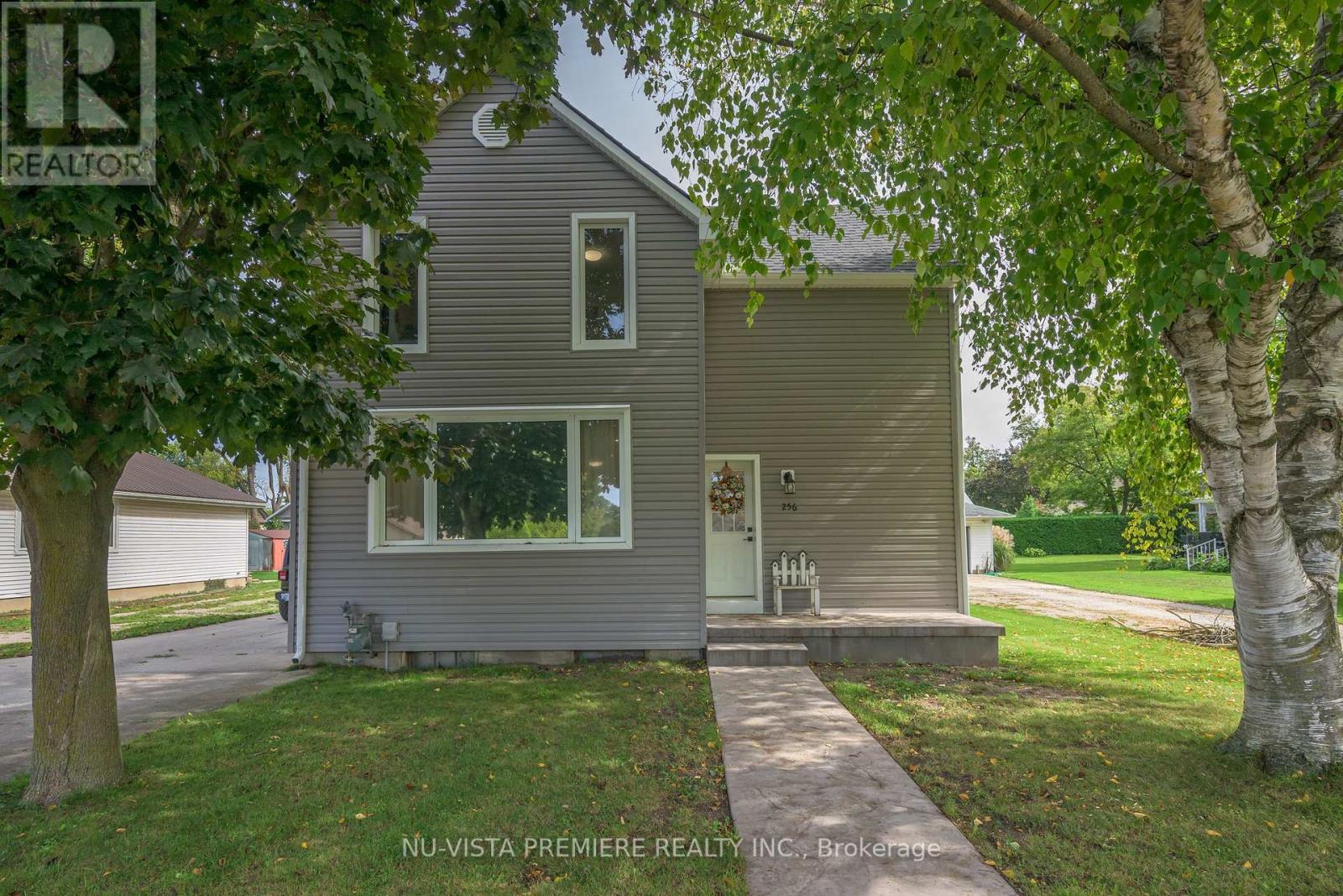 256 PEARL STREET, north middlesex (parkhill), Ontario