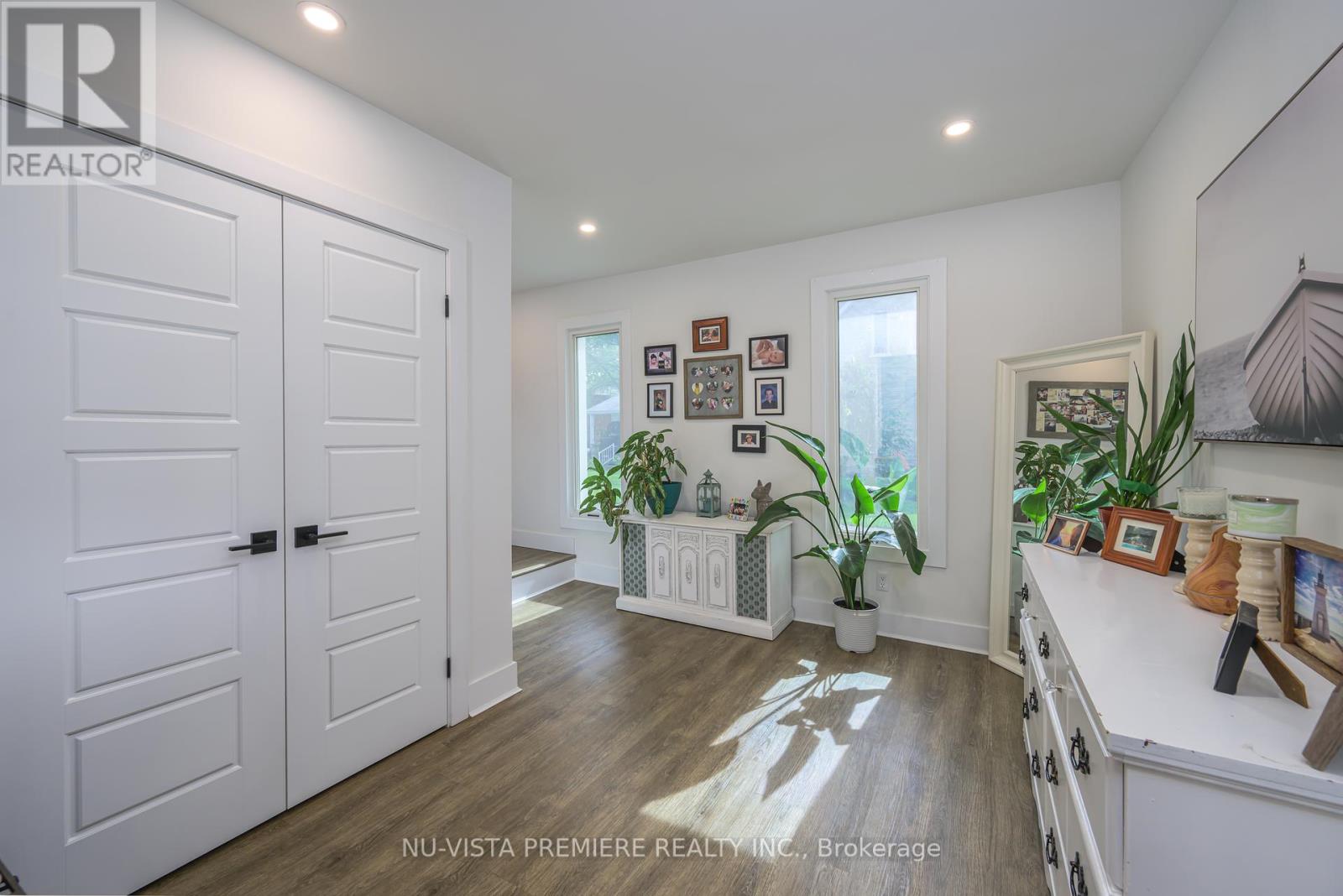 256 Pearl Street, North Middlesex (Parkhill), Ontario  N0M 2K0 - Photo 11 - X9376122