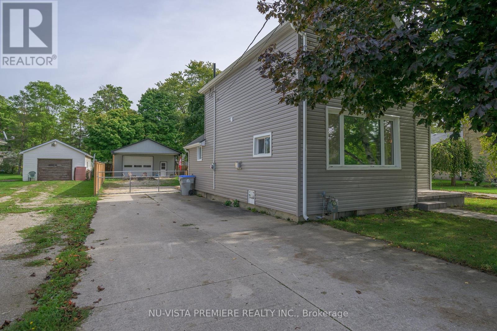 256 Pearl Street, North Middlesex (Parkhill), Ontario  N0M 2K0 - Photo 3 - X9376122