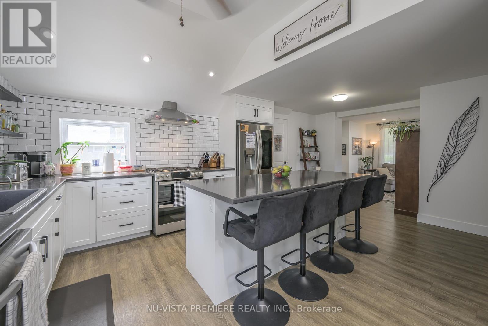 256 Pearl Street, North Middlesex (Parkhill), Ontario  N0M 2K0 - Photo 4 - X9376122