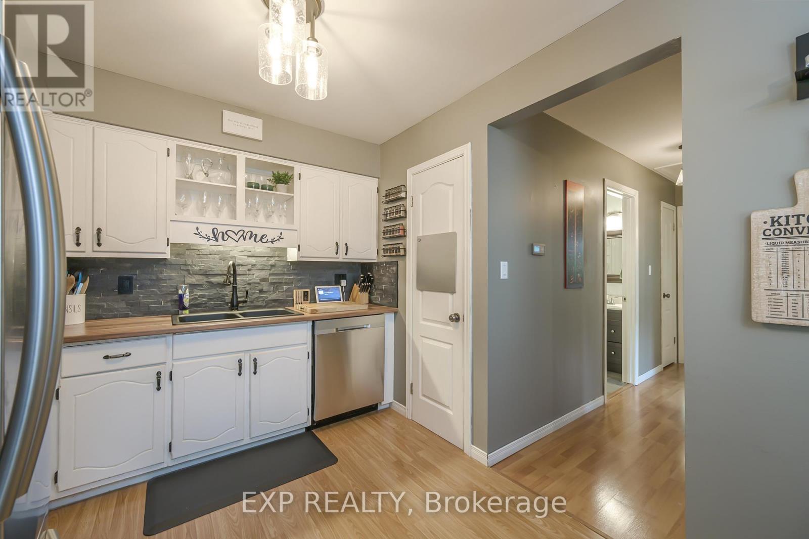224 Oak Avenue, Strathroy-Caradoc (Sw), Ontario  N7G 3A8 - Photo 6 - X9377024