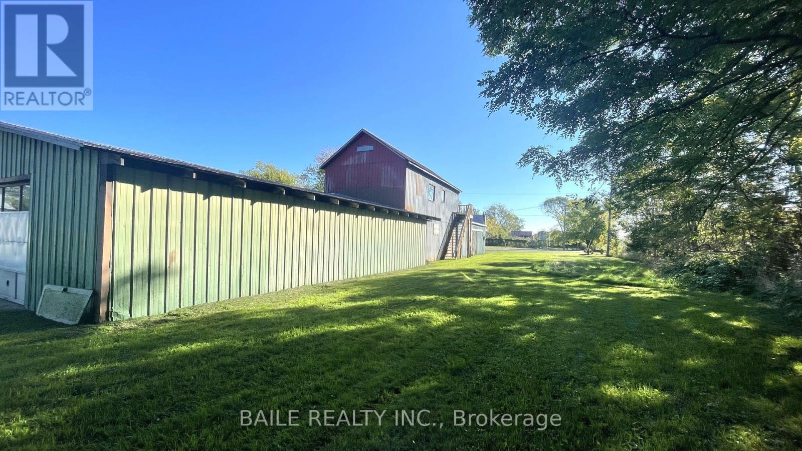 3211 River Street, Brooke-Alvinston (Brooke Alvinston), Ontario  N0N 1A0 - Photo 5 - X9377209