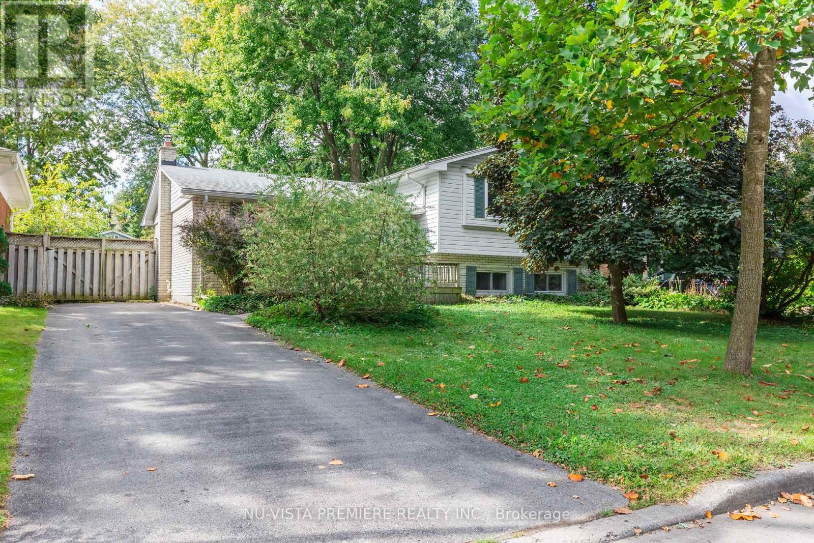 59 Scotchpine Crescent, London, Ontario  N6G 2E1 - Photo 3 - X9379413