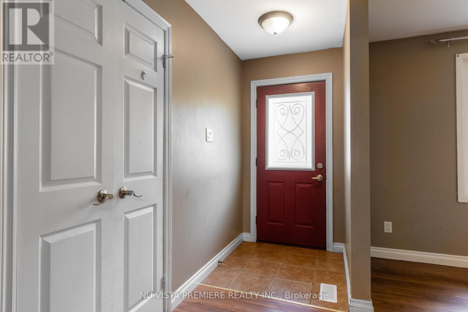 59 Scotchpine Crescent, London, Ontario  N6G 2E1 - Photo 5 - X9379413