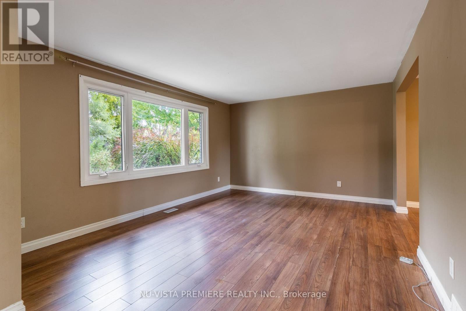 59 Scotchpine Crescent, London, Ontario  N6G 2E1 - Photo 6 - X9379413