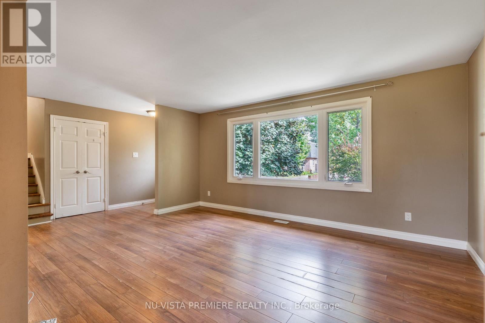 59 Scotchpine Crescent, London, Ontario  N6G 2E1 - Photo 7 - X9379413