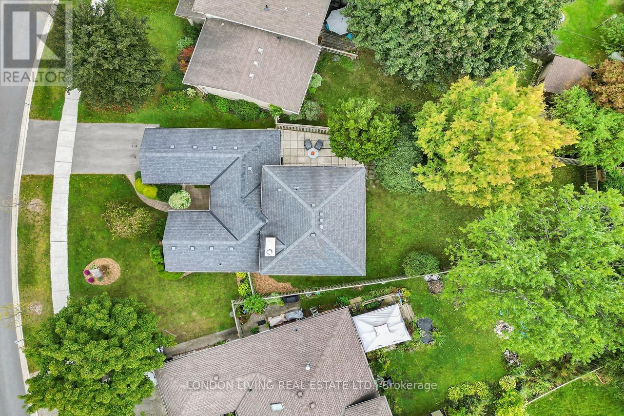 1032 Valetta Street, London, Ontario  N6H 2Z8 - Photo 3 - X9381919