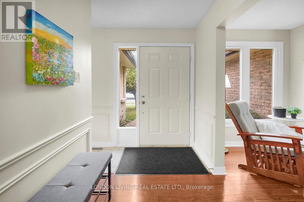 1032 Valetta Street, London, Ontario  N6H 2Z8 - Photo 8 - X9381919