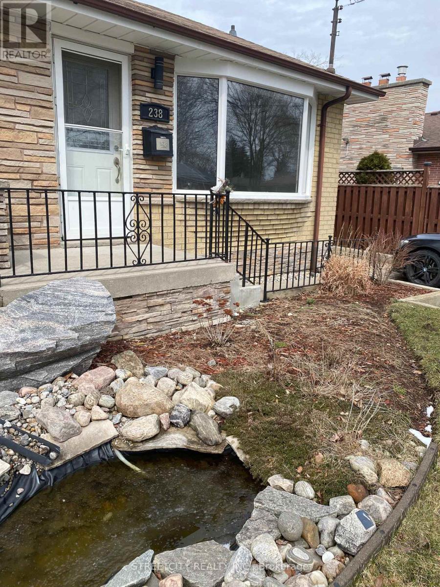 238 Burnside Drive, London, Ontario  N5V 1B9 - Photo 2 - X9382025