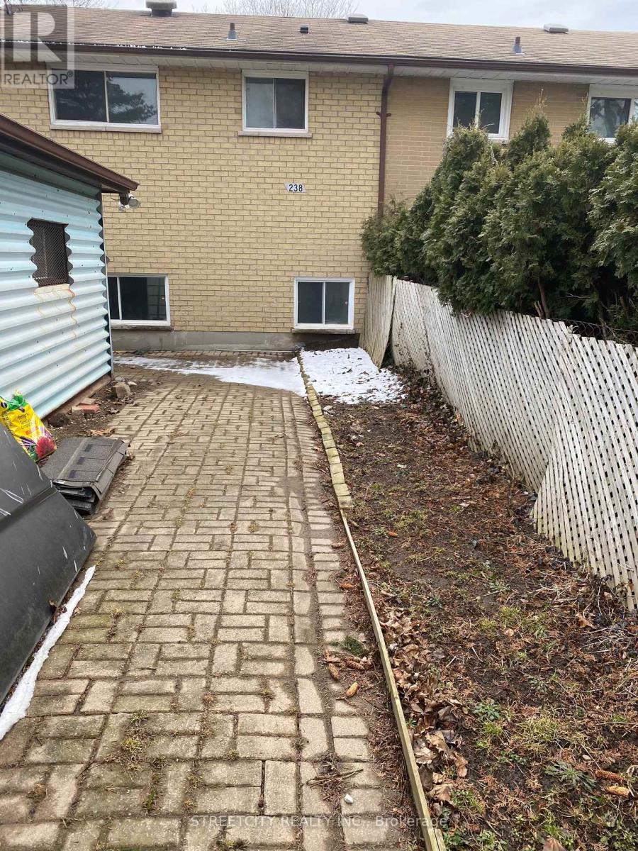 238 Burnside Drive, London, Ontario  N5V 1B9 - Photo 4 - X9382025