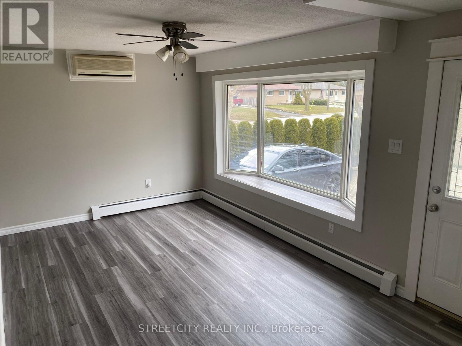 238 Burnside Drive, London, Ontario  N5V 1B9 - Photo 5 - X9382025