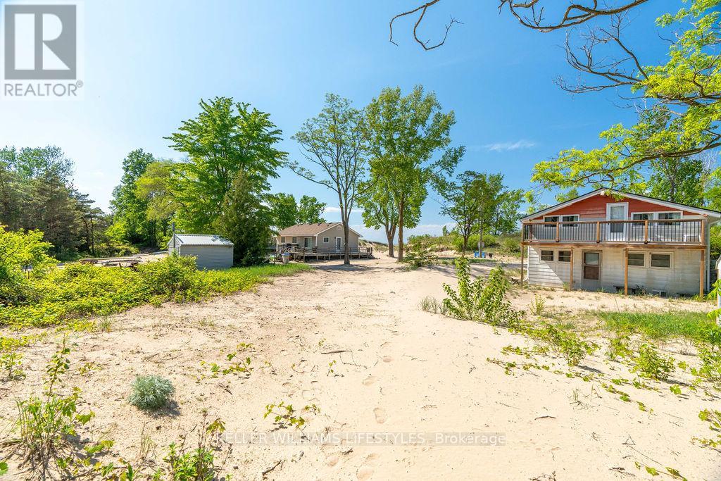 7403 Sanderson Road, Lambton Shores (Port Franks), Ontario  N0M 2L0 - Photo 26 - X9382118