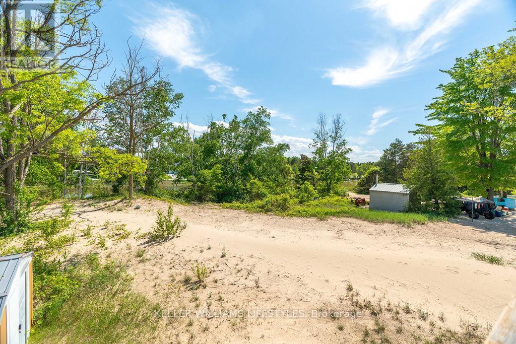 7403 Sanderson Road, Lambton Shores (Port Franks), Ontario  N0M 2L0 - Photo 27 - X9382118