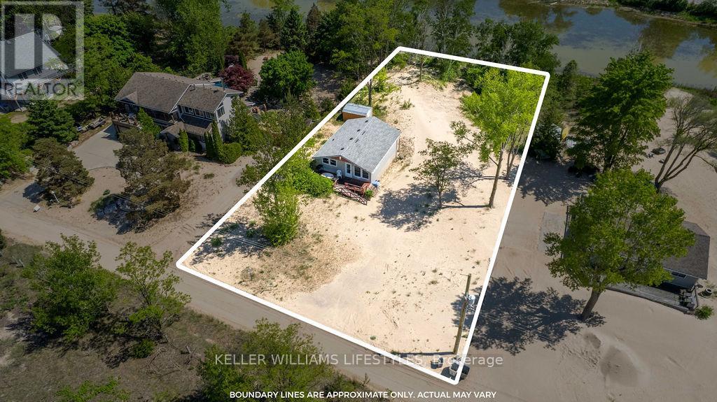 7403 Sanderson Road, Lambton Shores (Port Franks), Ontario  N0M 2L0 - Photo 29 - X9382118