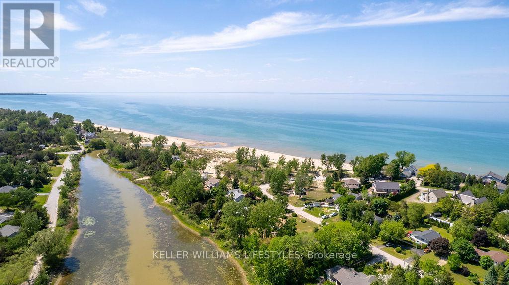 7403 Sanderson Road, Lambton Shores (Port Franks), Ontario  N0M 2L0 - Photo 32 - X9382118