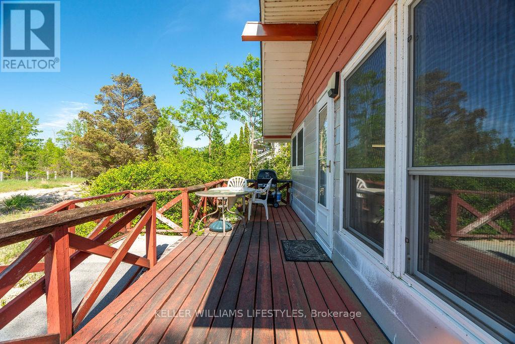 7403 Sanderson Road, Lambton Shores (Port Franks), Ontario  N0M 2L0 - Photo 6 - X9382118