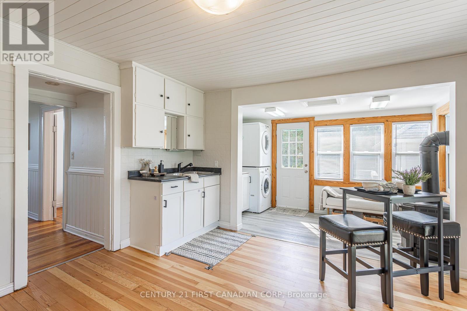 9398 Glendon Drive, Strathroy-Caradoc (Mount Brydges), Ontario  N0L 1W0 - Photo 19 - X9382744
