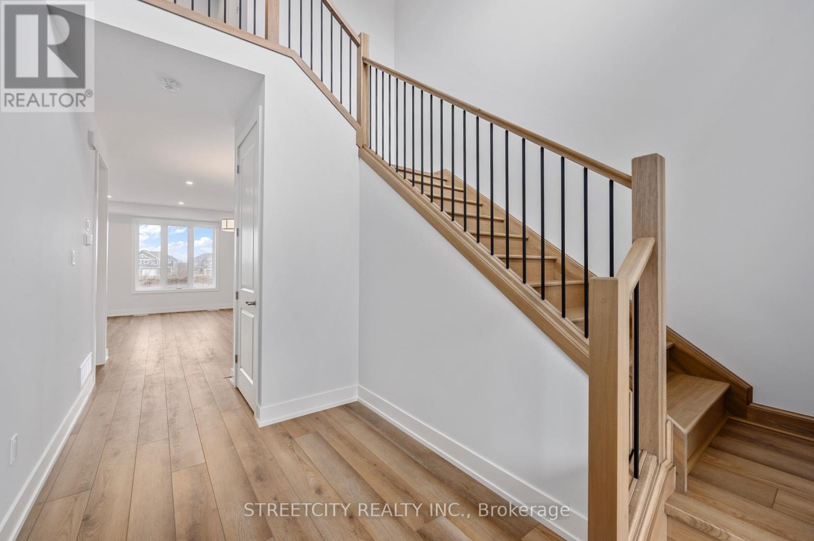 33 Lucas Road, St. Thomas, Ontario  N5R 0M2 - Photo 5 - X9382952