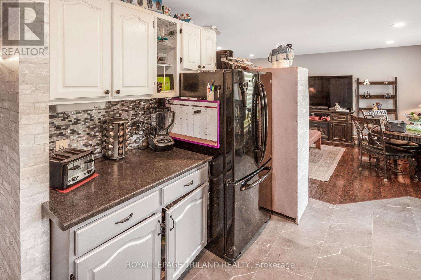 209 Highbury Avenue N, London, Ontario  N5Z 2W6 - Photo 6 - X9383365