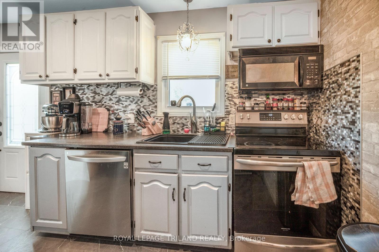 209 Highbury Avenue N, London, Ontario  N5Z 2W6 - Photo 8 - X9383365