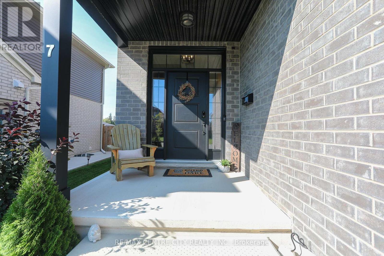7 Oxford Terrace, St. Thomas, Ontario  N5R 0J9 - Photo 4 - X9383483