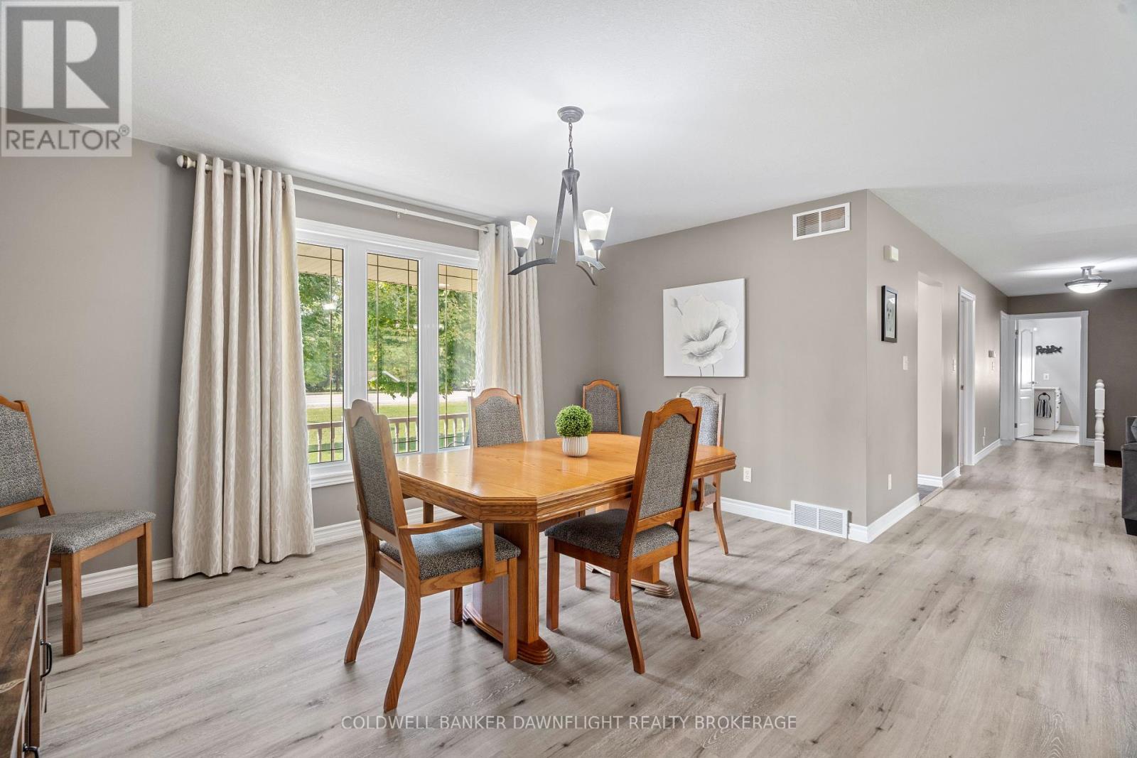 2162 Parkhill Drive, North Middlesex (Parkhill), Ontario  N0M 2K0 - Photo 12 - X9383716