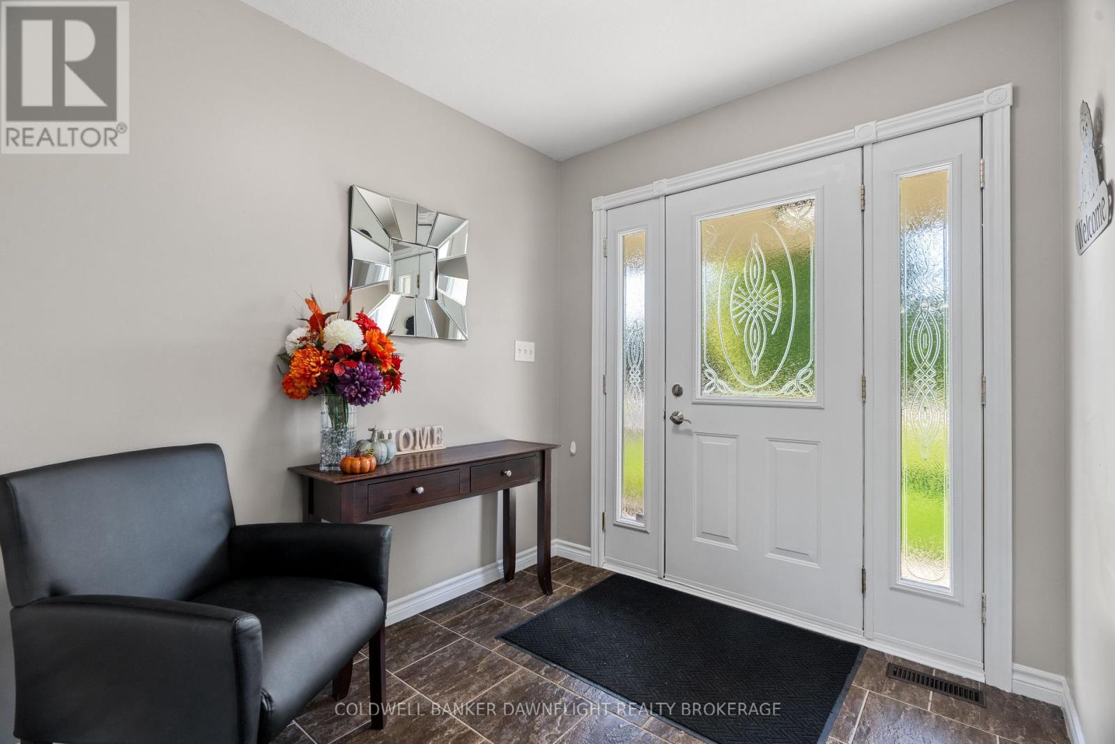 2162 Parkhill Drive, North Middlesex (Parkhill), Ontario  N0M 2K0 - Photo 6 - X9383716