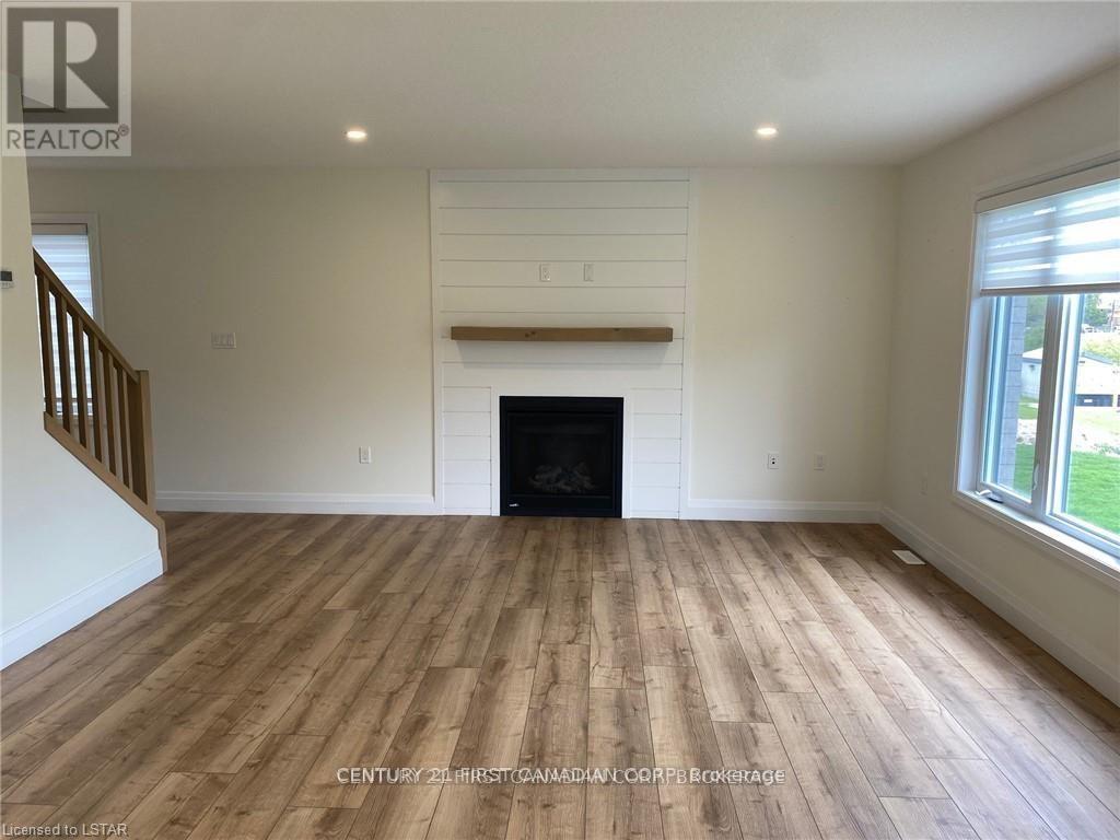 12 Greene Street, South Huron (Exeter), Ontario  N0M 0B4 - Photo 6 - X9384251
